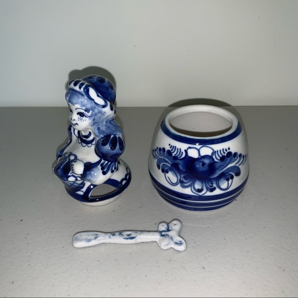 GZHEL Russian Porcelain Figurine Salt Mustard Dish - Picture 8 of 12